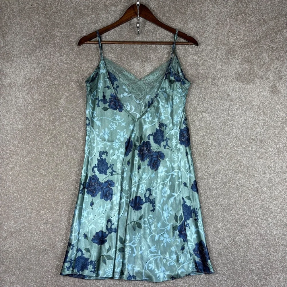 Vintage Expressions by California Dynasty Sage Green Floral Chemise Medium